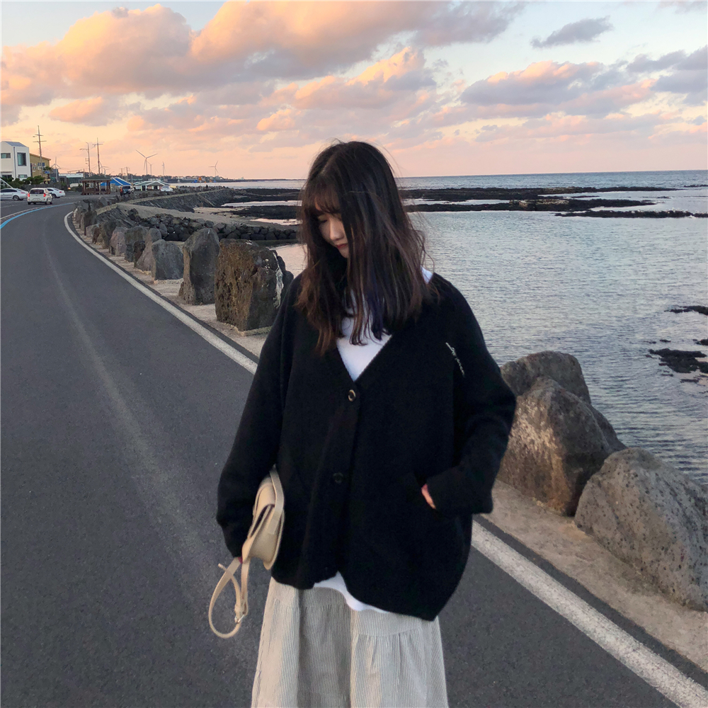 <Ready> Áo Khoác Len Cardigan Cổ Chữ V Thêu Chữ Đơn Giản Kiểu Hàn Quốc | BigBuy360 - bigbuy360.vn