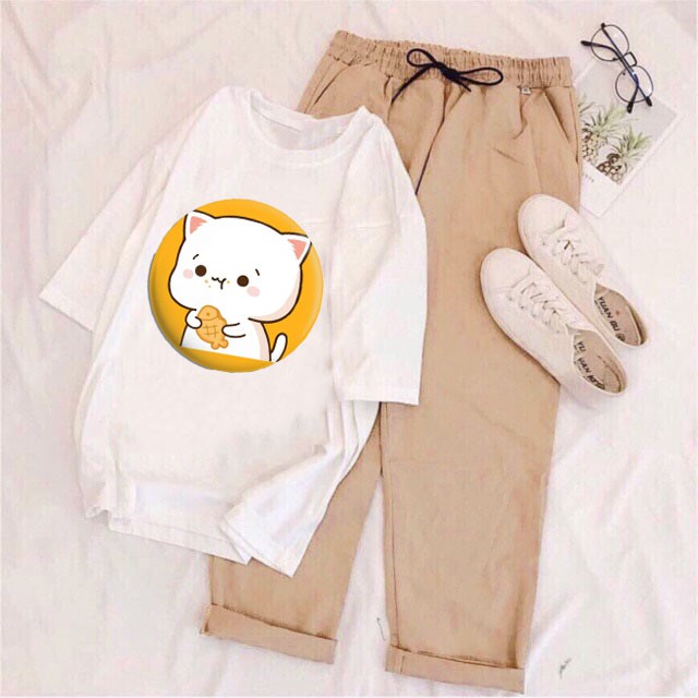 Set Đồ Gồm Áo Phông Ngắn Tay Màu Trắng In Hình Mèo Ăn Bánh Cá Kèm Quần Kaki Năng Động Hợp Đi Chơi, Dạo Phố Hè