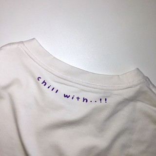 Chill with .. // WHITE TEE