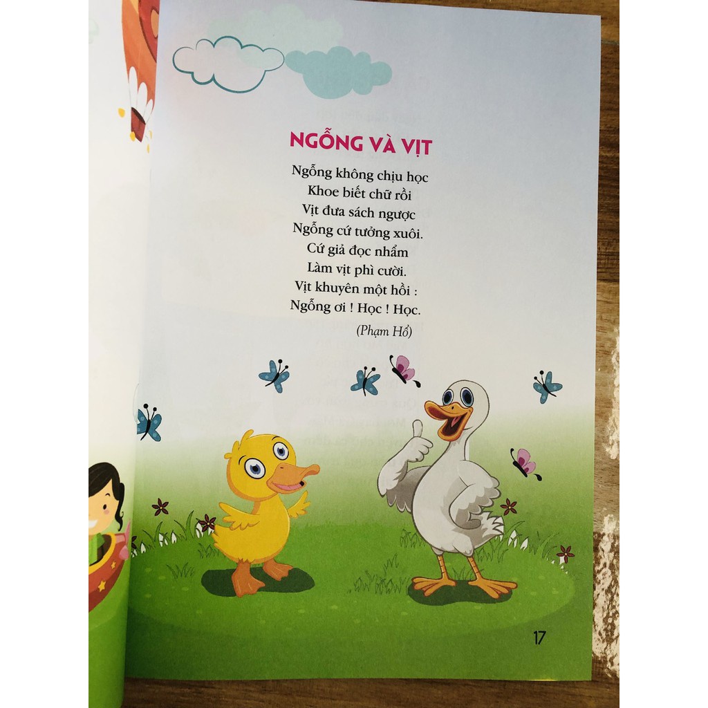 Sách - Tuyển Tập Thơ Cho Bé - Giúp bé phát triển ngôn ngữ và nhận thức 0 - 6 tuổi