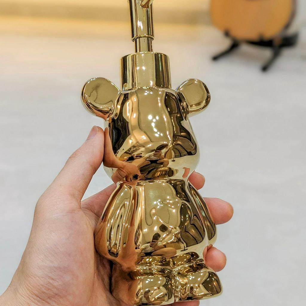 Chai đựng nước rửa tay sữa tắm dầu gội gốm sứ hình Bearbrick