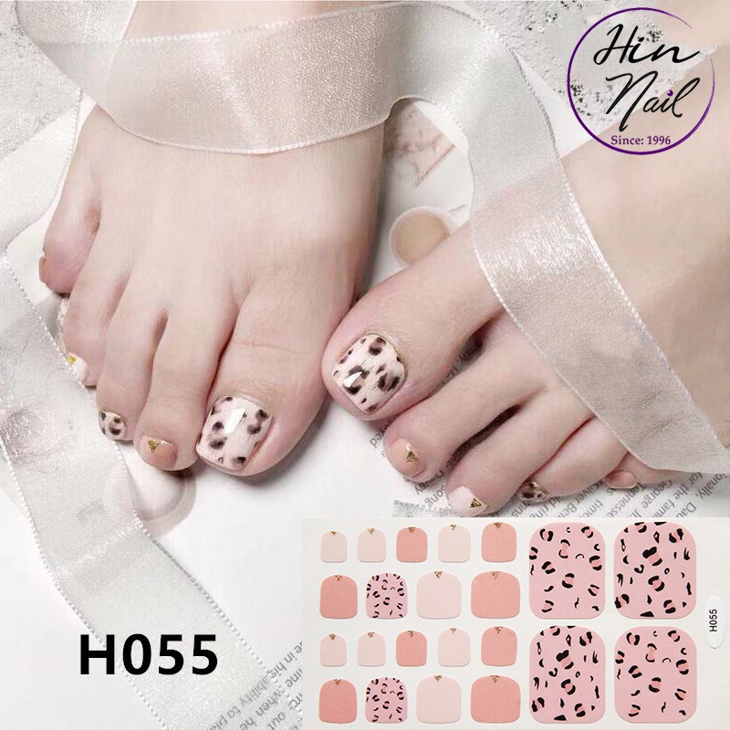 Nail sticker trang trí móng chân họa tiết độc đáo