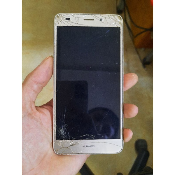 Điện thoại Huawei L31 bể màn full zin chưa sửa chữa. Gọi đổ chuông