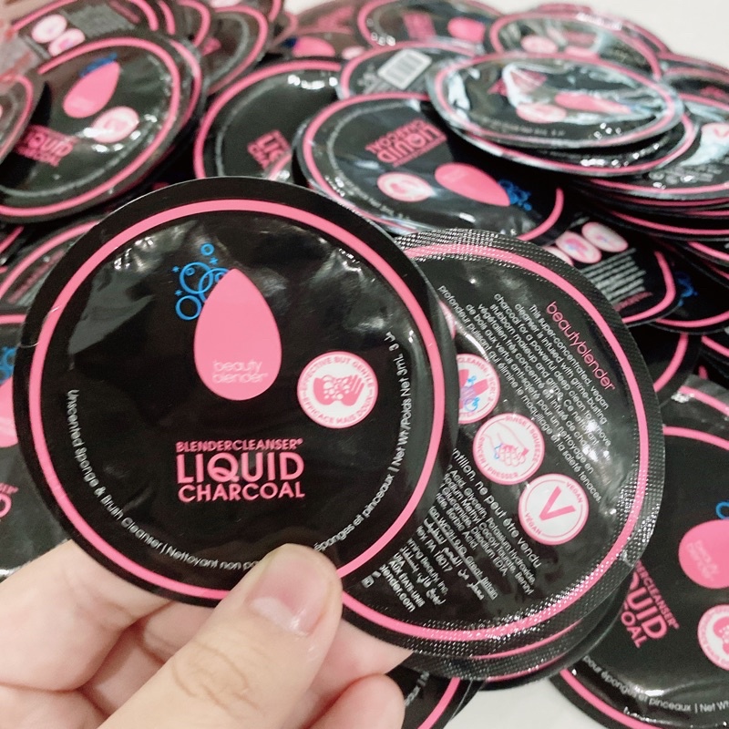 Mẫu Thử Sample Gói Giặt Mút Trang Điểm BeautyBlender Liquid Charcoal