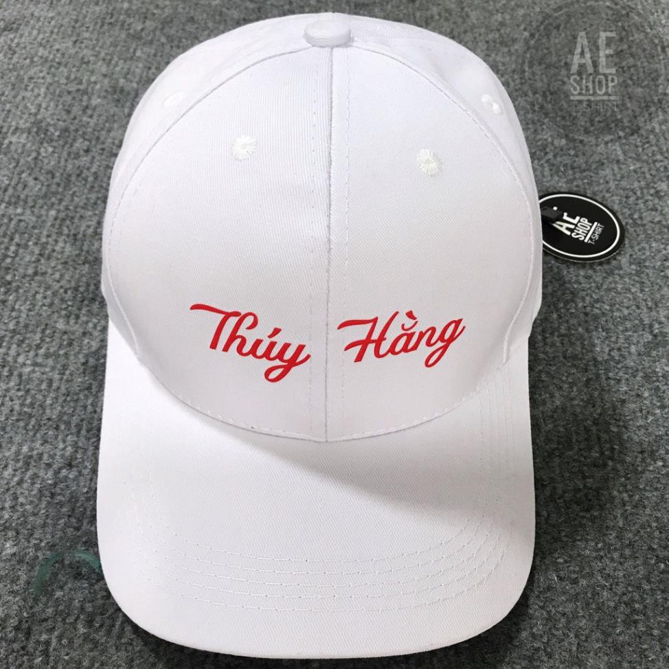 Mũ trắng in tên theo yêu cầu - Kiểu chữ Nobella