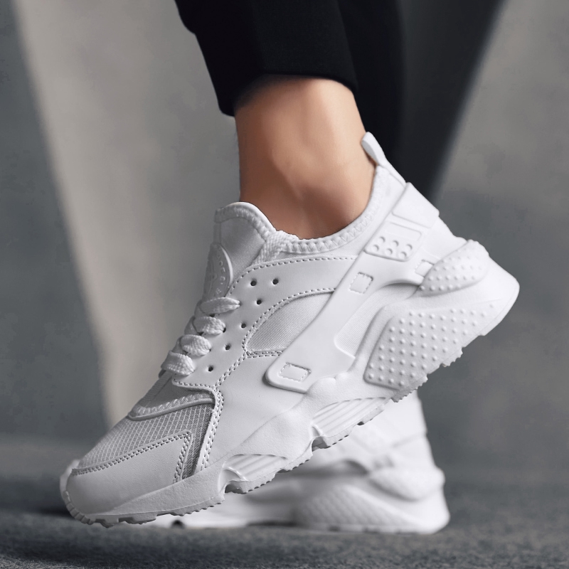 Giày chạy bộ thể thao trọng lượng nhẹ thời trang thoáng khí kích thước lớn 38-47 cho nam