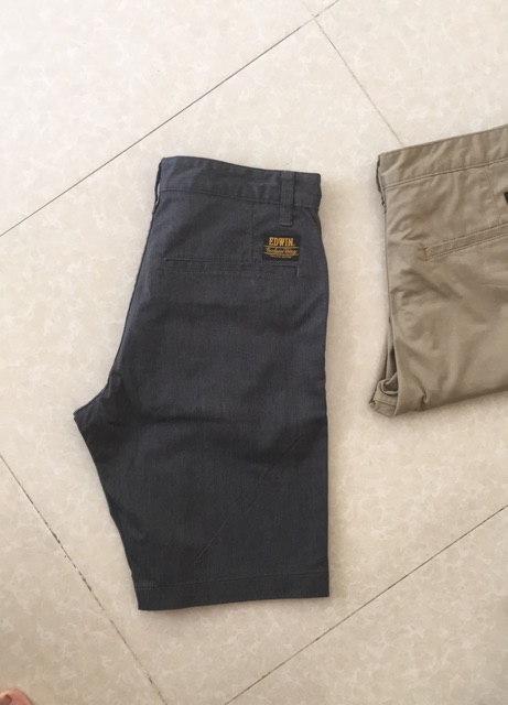 Khaki ngố Edwin