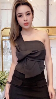 Áo lệch vai xoắn nơ