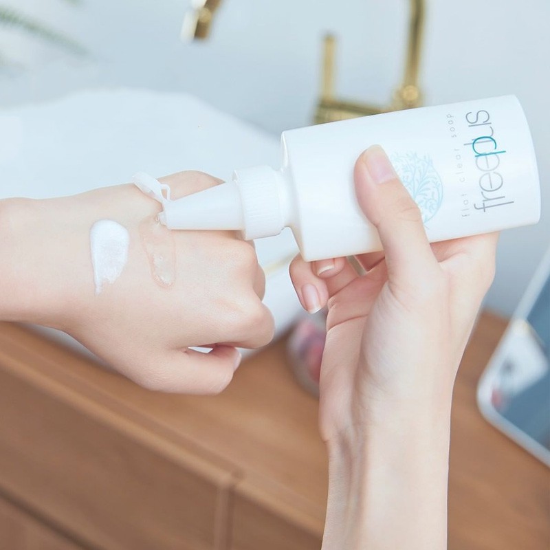 Gel Rửa Mặt Freeplus Làm Sạch Dịu Nhẹ Cho Da Dầu Flat Clear Soap A 100ml