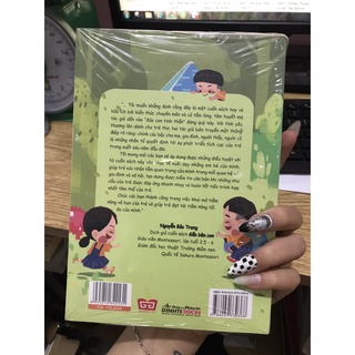 Sách - Gần bên con ( Đinh Tị )