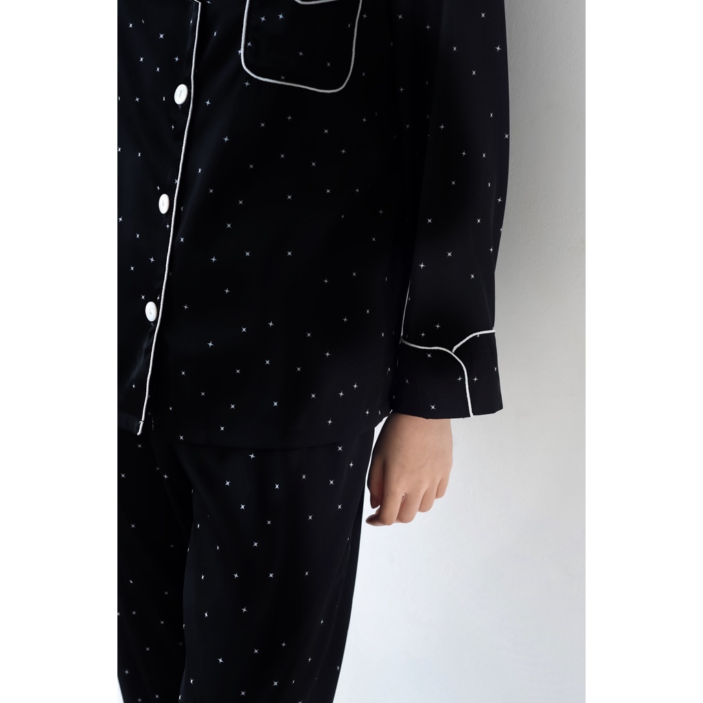 Bộ Pyjamas Nữ Mặc Nhà Áo Dài Quần Dài Chất Liệu Lụa Nhiều Màu In Họa Tiết Star LILAS BLANC