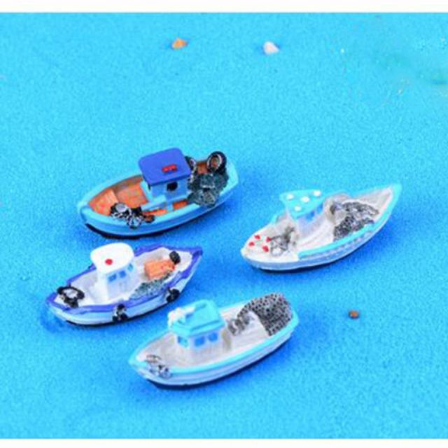 Mô hình tàu thuyền mini bằng nhựa sơn màu