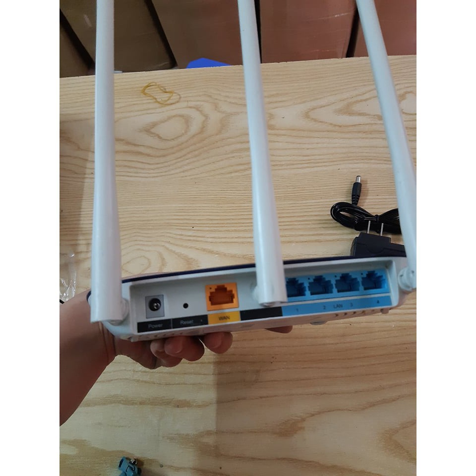 L cục phát wifi tplink 3 râu xuyên tường tốc độ cao 450mbp hàng hiệu 33 25