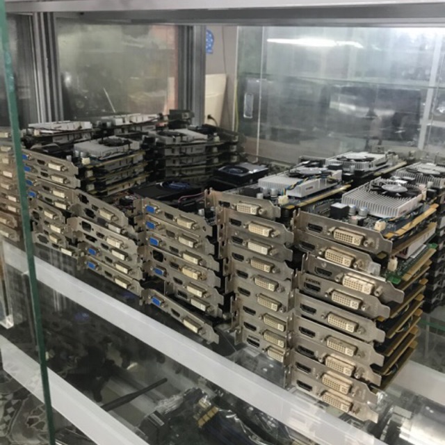 Cạc hình GT 730/1g đủ các cổng ăn chơi hàng hiếm bo lùn