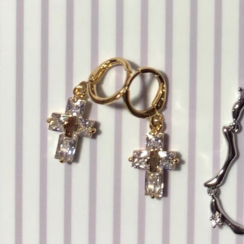 Khuyên Tai Hình Thánh Giá Đính Đá Zircon Tinh Xảo Phong Cách Hip Hop Thời Trang Cho Nam Và Nữ