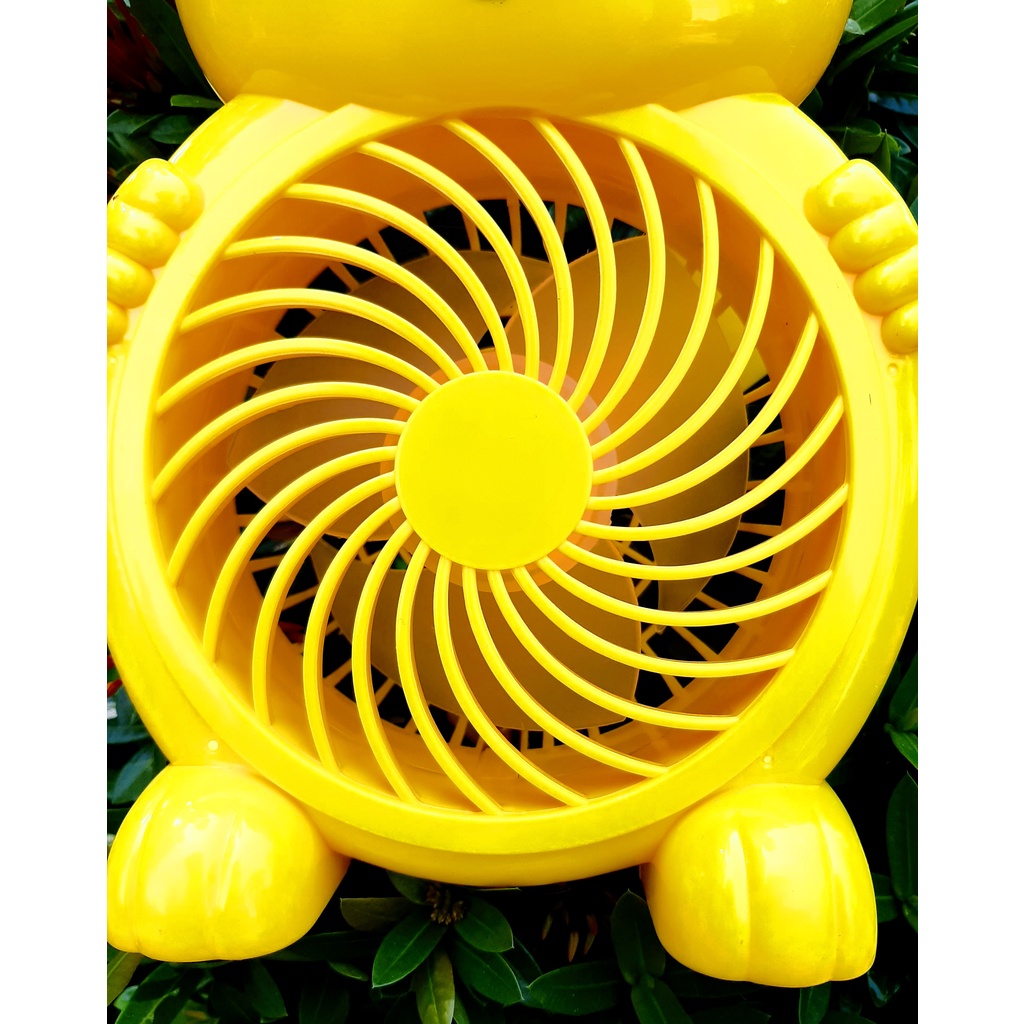 Quạt Mini Cầm Tay Tích Điện PIKACHU Cổng Sạc USB Siêu Mát.
