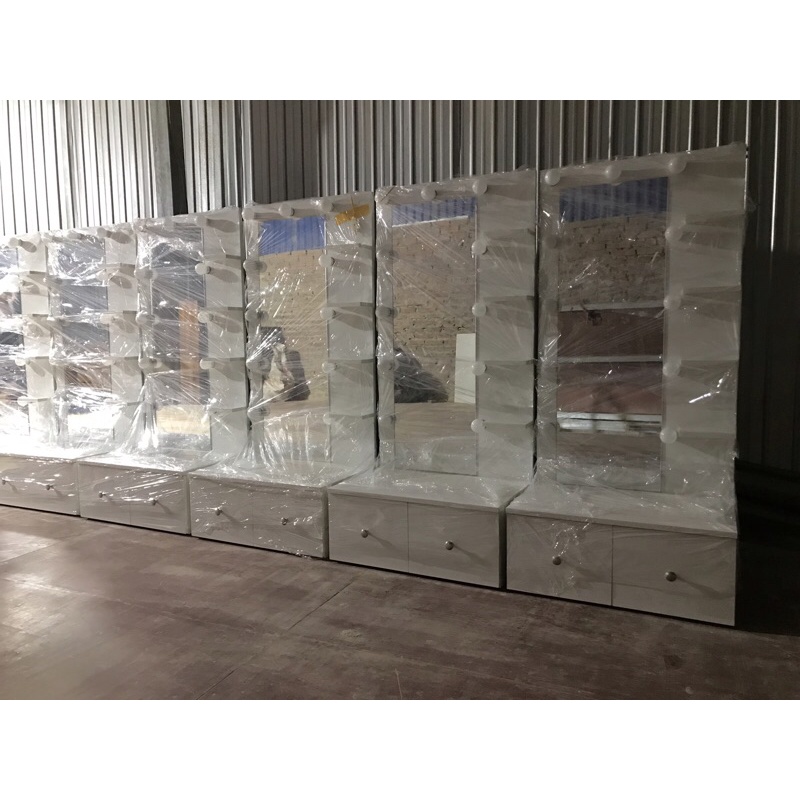 Sẵn sl bàn trang điểm bệt gương cao