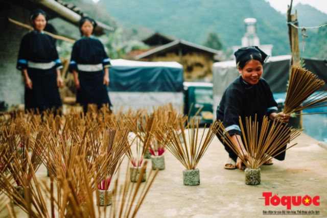 Hương trầm thơm Phia Thắp Cao Bằng (10 bó nhỏ như hình - 200 thẻ hương)