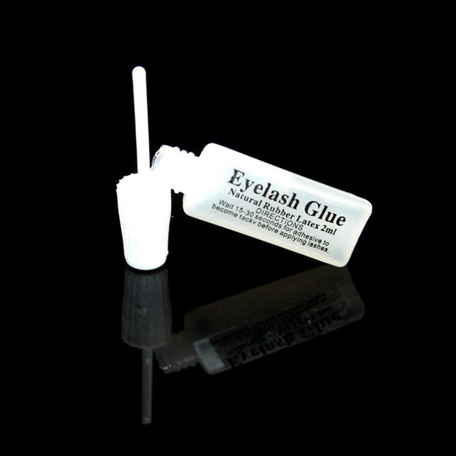 1 Chai Keo Dán Lông Mi Giả Trong Suốt Dung Tích 2ml