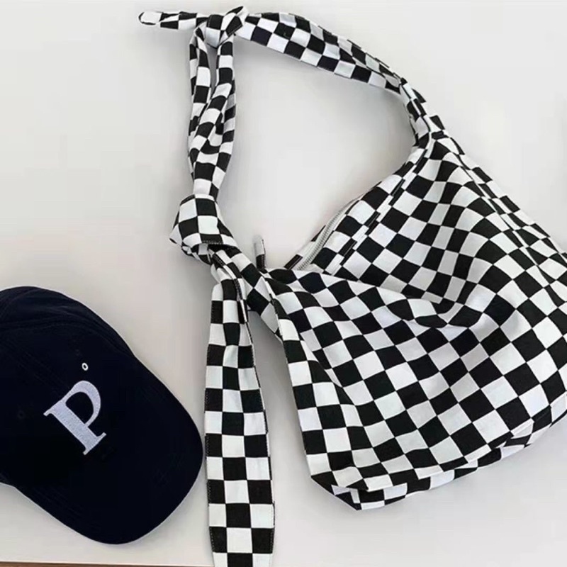 Túi đeo chéo quai thắt caro checked (có sẵn)