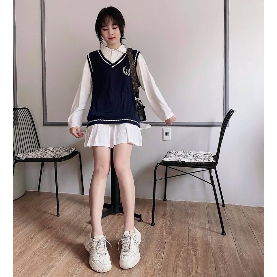 [Mã FAGREEN245 giảm 10% tối đa 30K đơn 99K] SET ĐẦM POLO TRẮNG PHỐI CHÂN PLI KÈM ÁO GHILE GÂN NAVY VIỀN | BigBuy360 - bigbuy360.vn