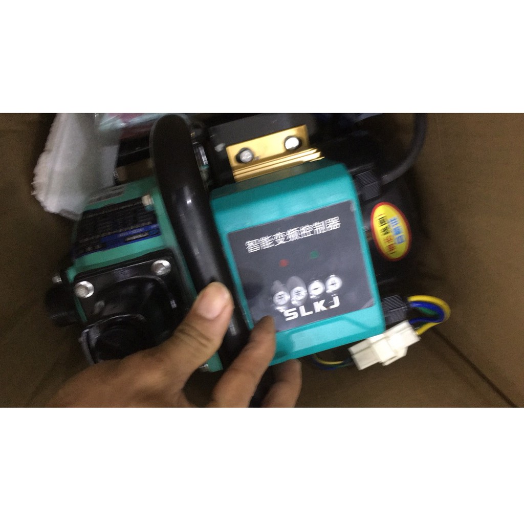 Máy bơm nước không chổi than năng lượng mặt trời 48V -60V DC 1100W