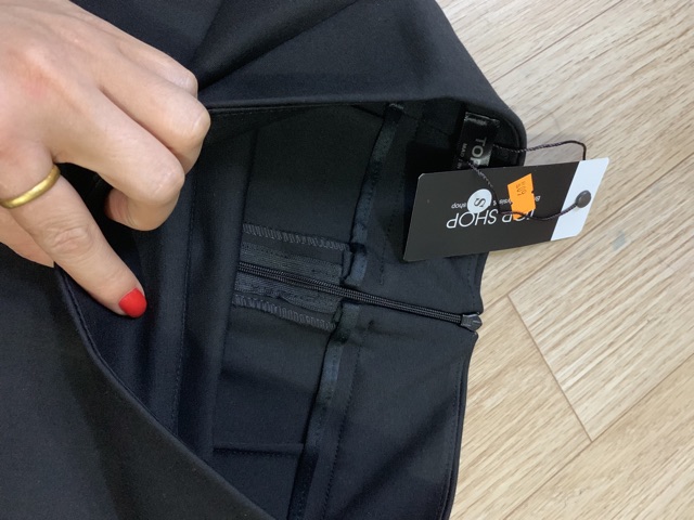 bán sỉ chân váy bút chì xẻ sau công sở | BigBuy360 - bigbuy360.vn