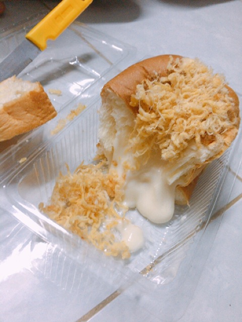 Bánh mì phô mai chà bông tan chảy 400gr bánh lớn