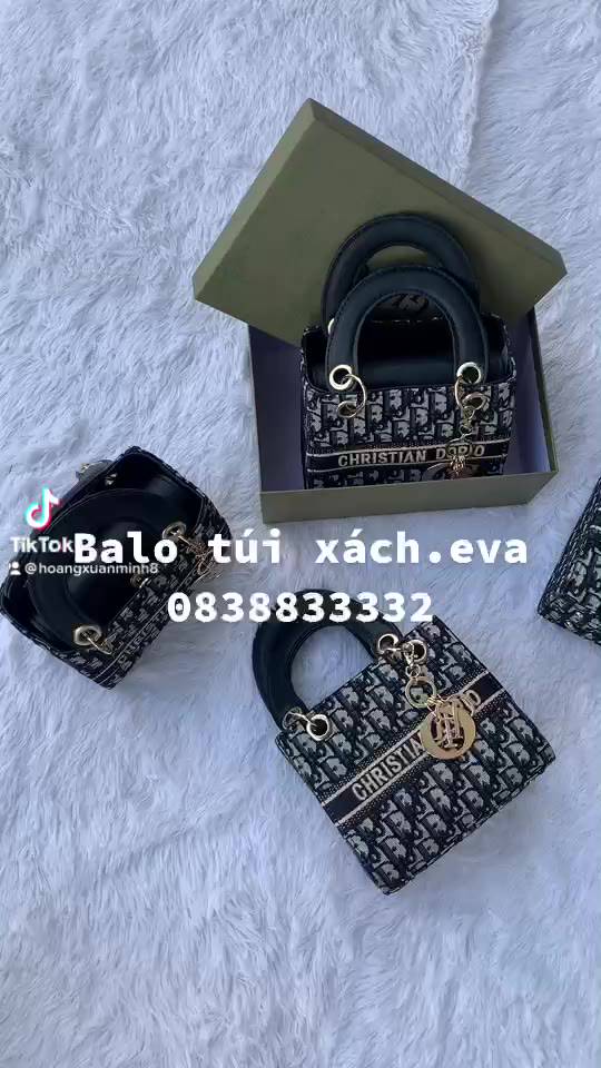 Túi xách dio//r hàng mới con đang hàng hót hít | BigBuy360 - bigbuy360.vn