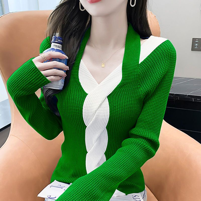 Minority color sweater for women in the autumn and winter of 2022, a new foreign-style shoulder-exposed long-sleeved sweater