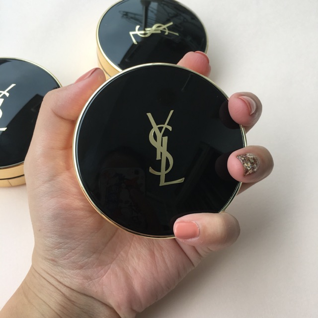 Cushion YSL Le Encre De Peau tông màu 10, 20