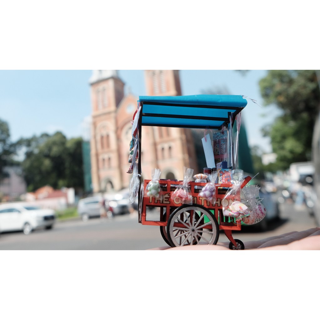 Mô Hình Sài Gòn Xưa Và Nay Thu Nhỏ - Xe Bán Đồ Chơi - HR10