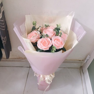 Hoa hồng giấy nhún ý, Bó hồng 7 bông