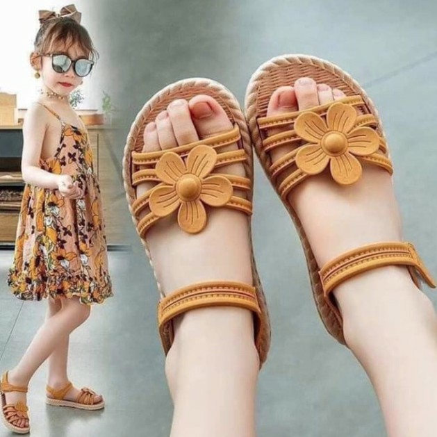 [Free ship] dép sandal đính hoa đế gấu cực dễ thương dành cho bé gái từ 2- 13 tuổi mới