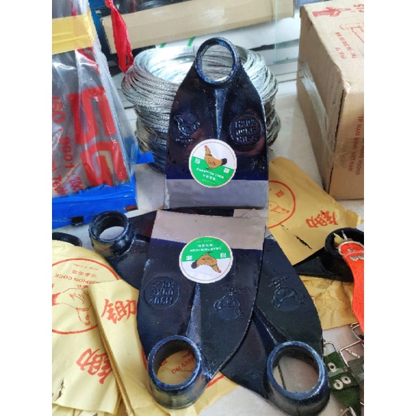 lưỡi cuốc thép dày con gà