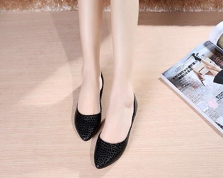 Giày búp bê đế bệt vân cá sấu