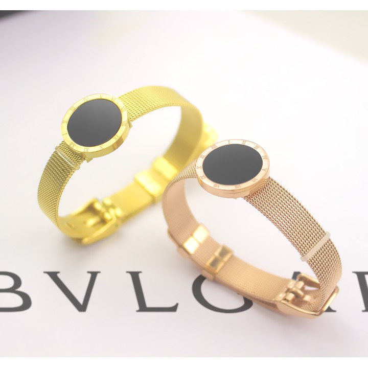 Vòng tay titan cao cấp mặt tròn la mã siêu đẹp, bền màu, hợp thời trang - Đem lại sang trọng, đẳng cấp cho người đeo