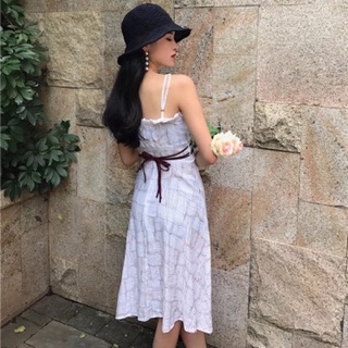 Váy hai dây bèo ngực