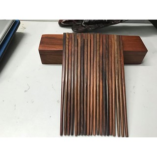 Đũa ăn gỗ trắc đỏ trơn đầu vuông