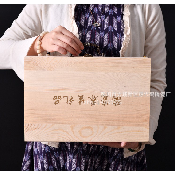 Bộ ấm chén tử sa Nghi Hưng hộp Gỗ sang trọng