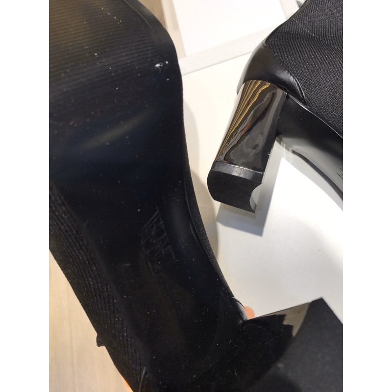 Bốt Zara xuất dư