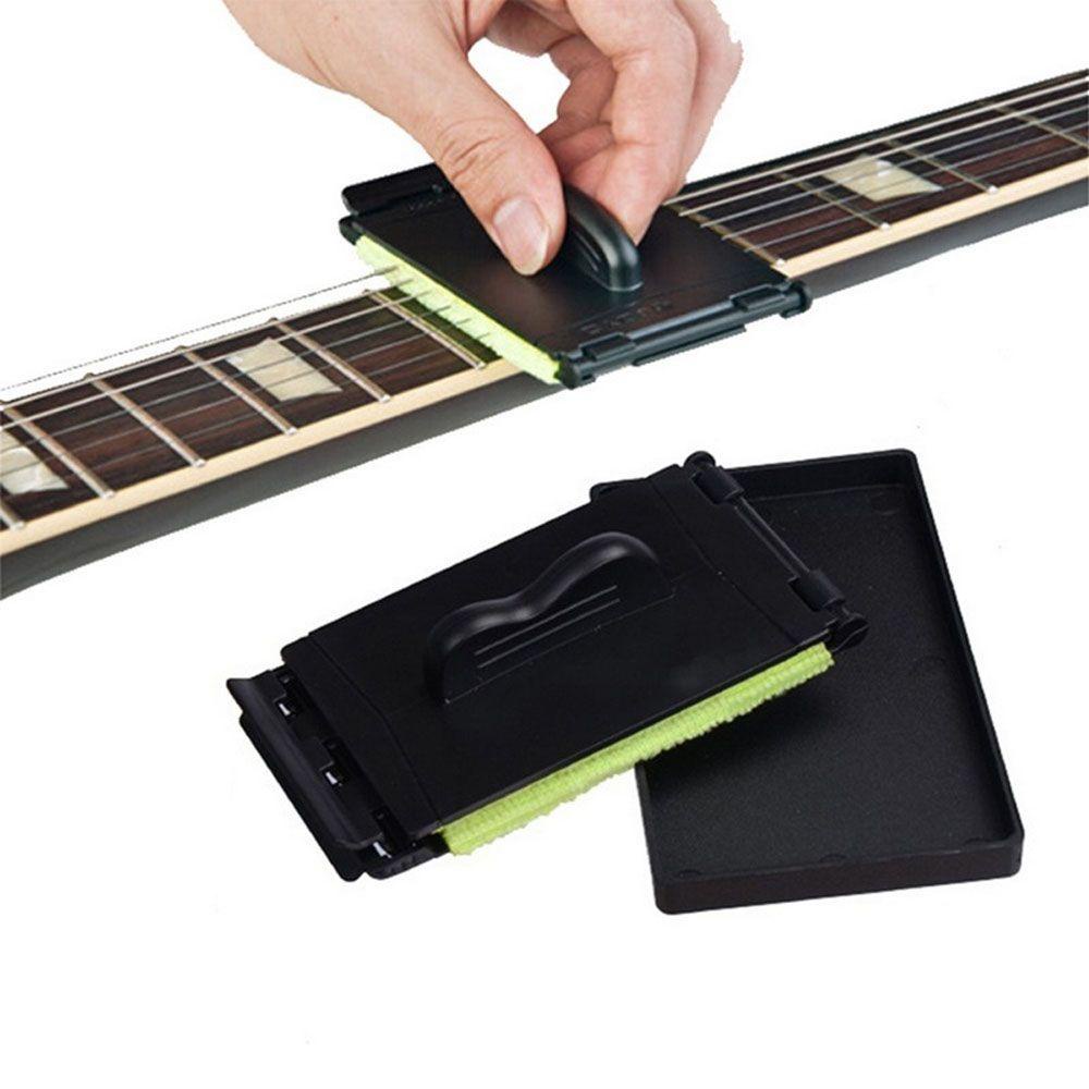 Dụng Cụ Vệ Sinh Dây Đàn Guitar Tiện Dụng