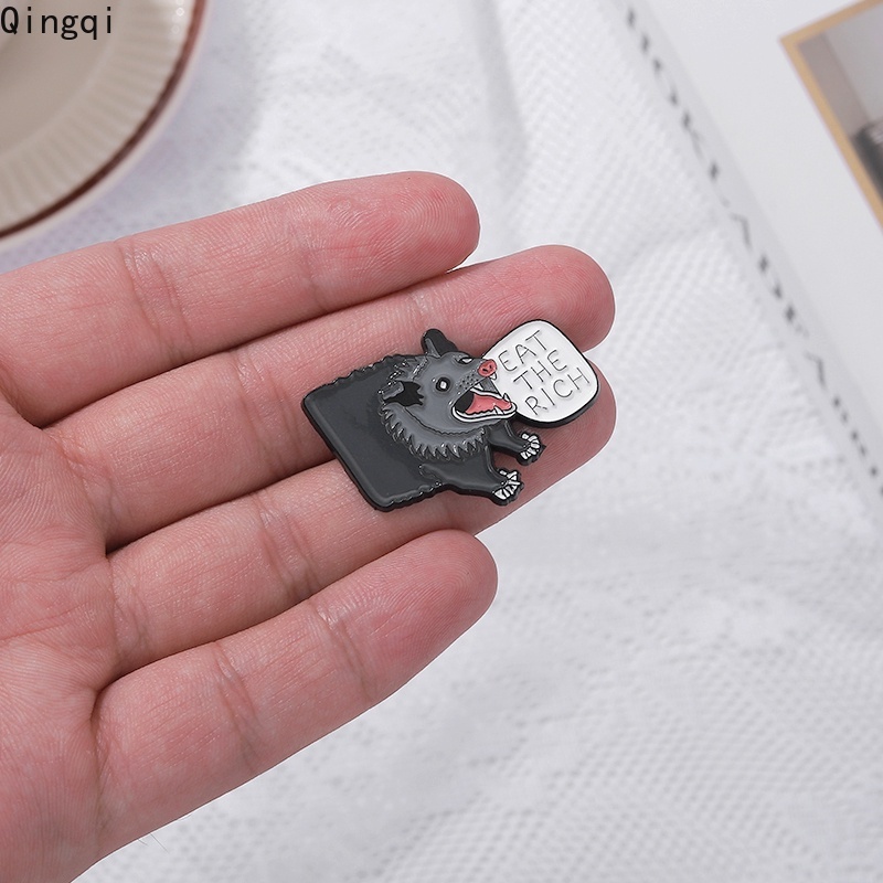 Huy hiệu cài áo MISS ZOE bằng hợp kim tráng men phong cách hoạt hình Eat The Rich Yelling dễ thương