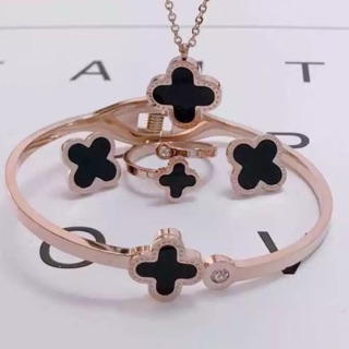 Set 4 món titan la mã hoa mặt đen