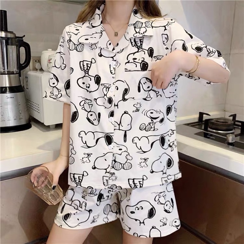 Bộ đồ ngủ pijama nữ cộc tay quần đùi chất lụa Kate Thái mềm mịn màu trắng họa tiết chó snoopy siêu đáng yêu - CD0022