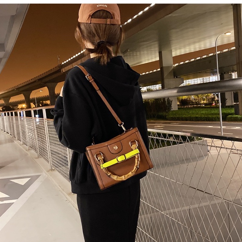 Túi xách đeo chéo quai xách gỗ hàng cao cấp mẫu hot ♥️