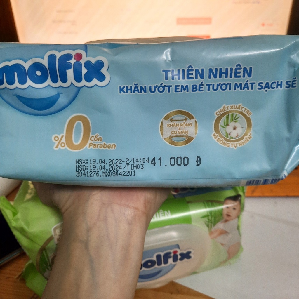 Khăn ướt Molfix 100 tờ thiên nhiên sạch khuẩn dịu nhẹ tươi mát với bông Organic tự nhiên hộp 100 tờ