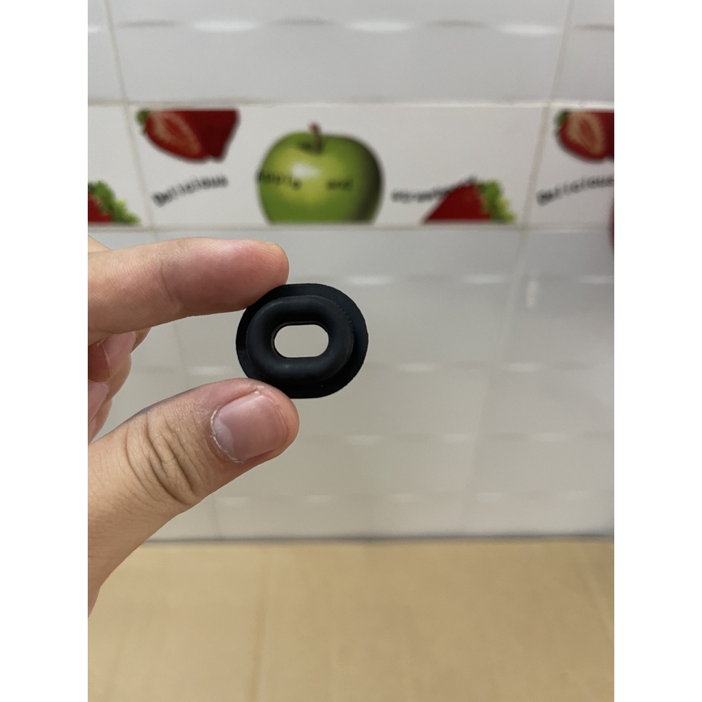 cao su cài cốp winner v1 dè bảng số sau xe honda future neo future x future led future mập 83551GE2000