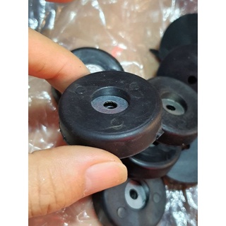 2 chiếc chân cao su giảm rung
