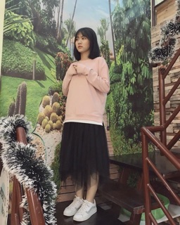 CHÂN VÁY LƯỚI ĐUÔI NHỌN